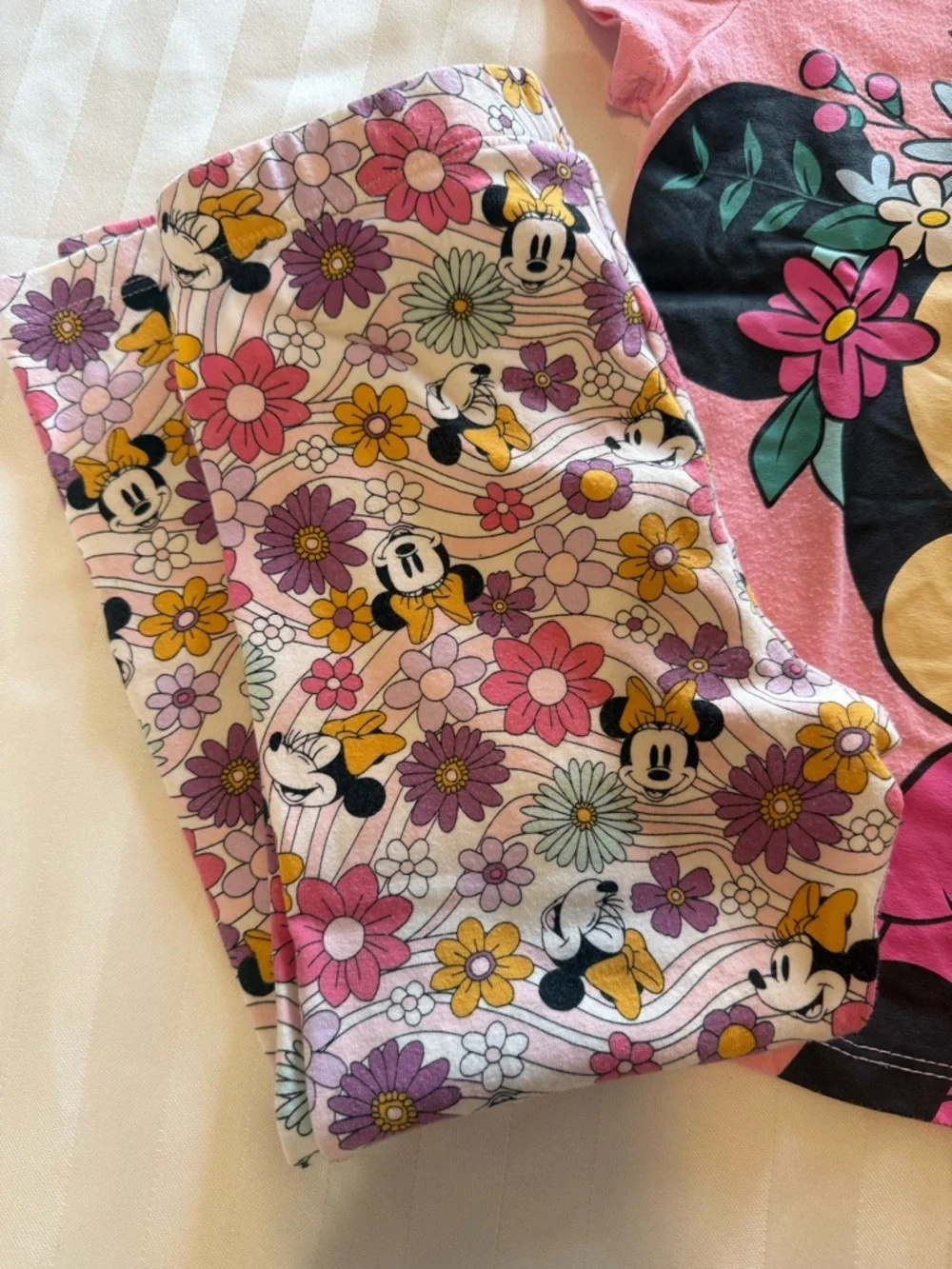 Disney Pink Minnie Mouse Floral Top & Leggings Set - Picture 2 of 6